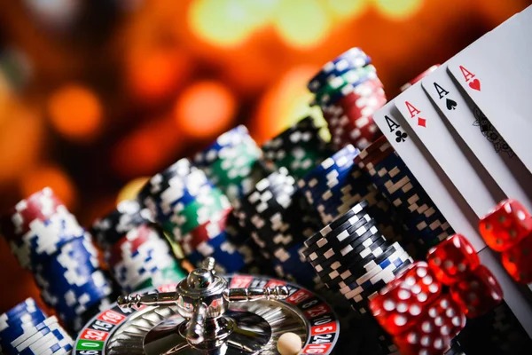 Live Koprok dealer shaking transparent cup with three dice and displaying outcome on broadcast screen
